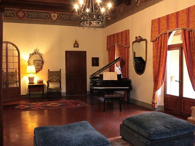Firenze 50121 Toscana - Castle  rooms - TissoT Realestate