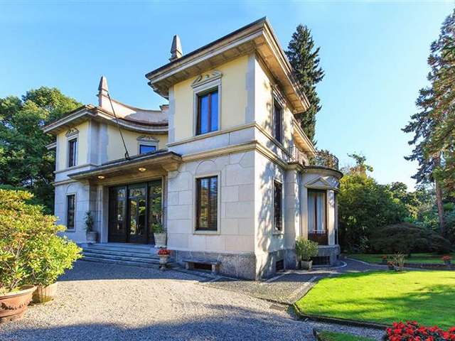 Stresa - Villa 8.5 rooms - international real estate sales
