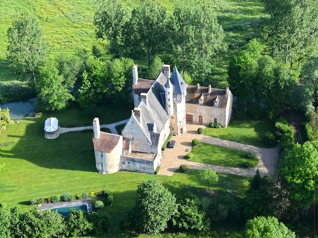 Guérigny - Magnifique Château 23.0 pièces - Vente immobilière