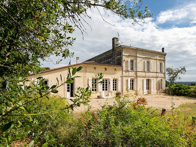 Saint-Martin-de-Laye -  House - Real estate sale France TissoT Realestate International TissoT 