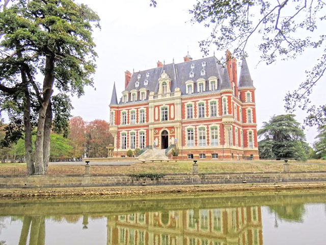 Baugy -  Castle - Real estate sale France TissoT Realestate International TissoT 