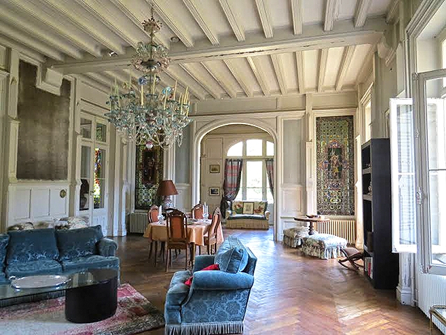Ruffec 16700 AQUITAINE-LIMOUSIN-POITOU-CHARENTES - Château 52.0 pièces - TissoT Immobilier