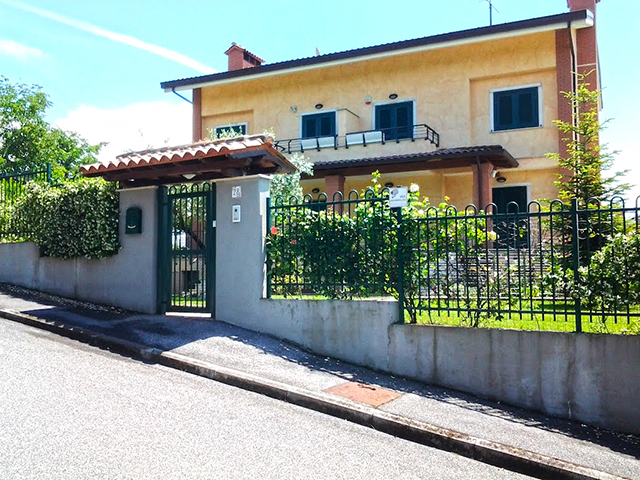 Roma 00118 Lazio - Maison 15.0 pièces - TissoT Immobilier