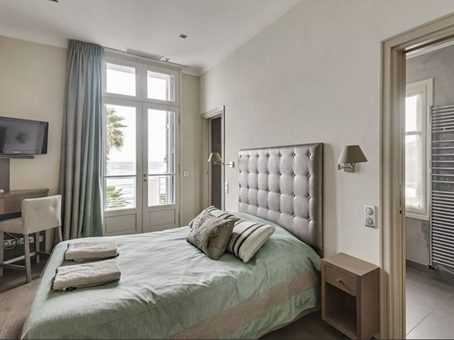 real estate - Mandelieu-la-Napoule - Villa 11.0 rooms