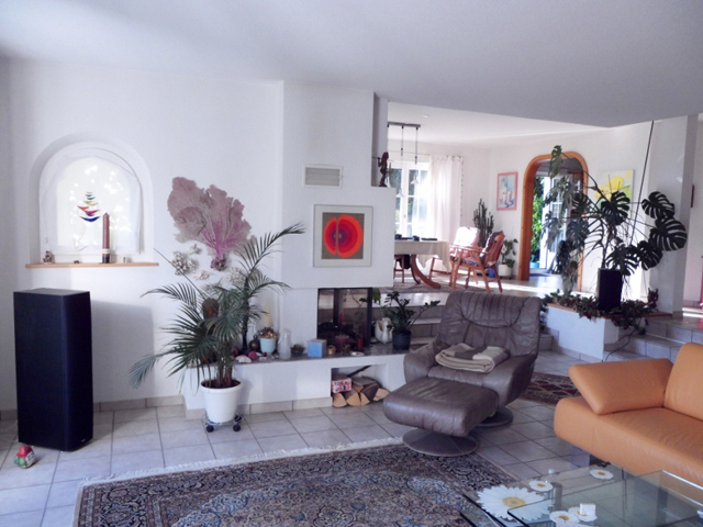 Chézard-St-Martin 2054 NE - Villa individuelle 8.5 pi&egrave;ces - TissoT Immobilier
