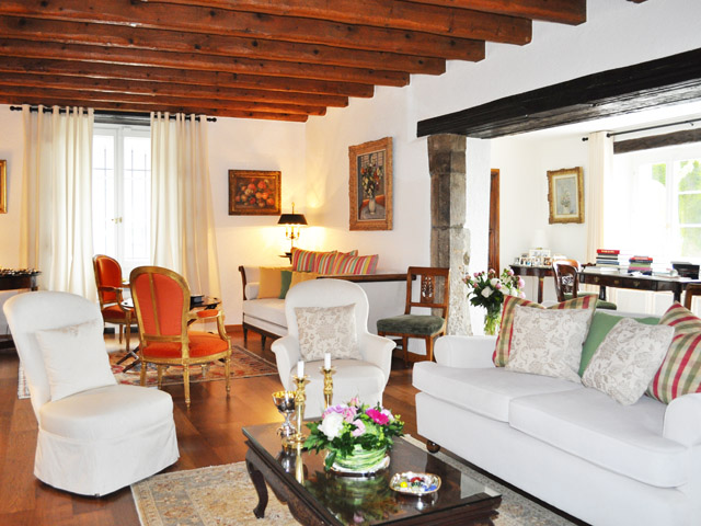 Trélex TissoT Immobilier : Maison villageoise 15 pi&egrave;ces