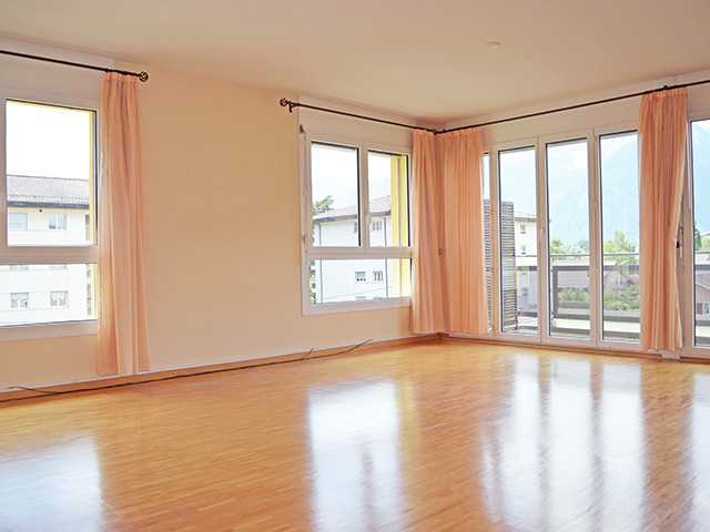 real estate - Villeneuve - Flat 5.5 rooms