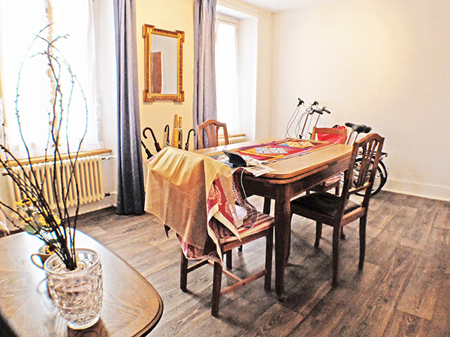 Vaulion TissoT Realestate : House in village 8.5 rooms