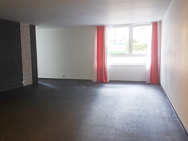 Montreux TissoT Realestate : Commercial ground 1.0 rooms