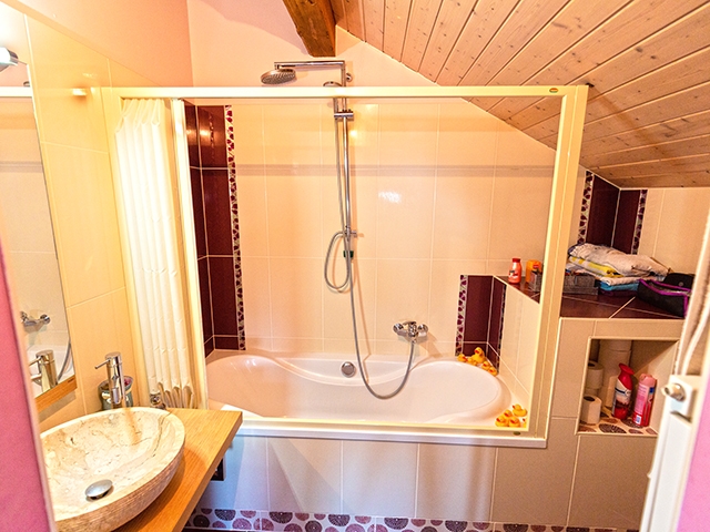 Bien immobilier - Gilly - Maison villageoise 7.5 pi&egrave;ces