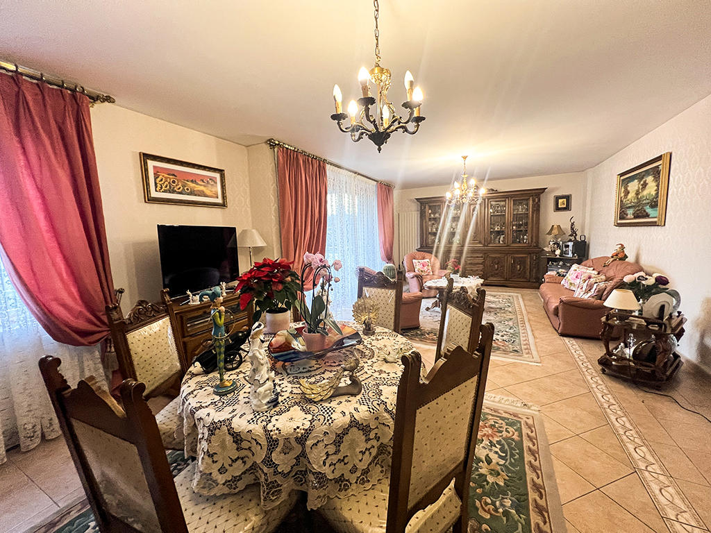 Bien immobilier - Plan-les-Ouates - Appartement 7.5 pi&egrave;ces