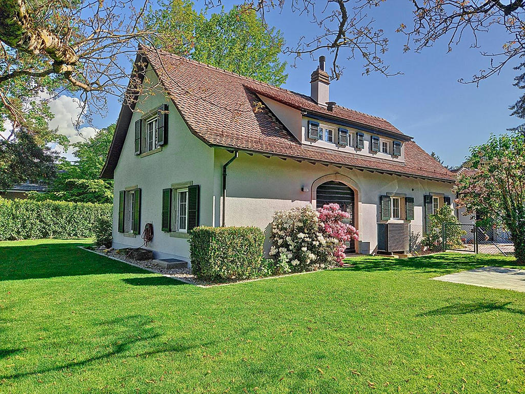 Vufflens-le-Château - Maison 8.5 pi&egrave;ces