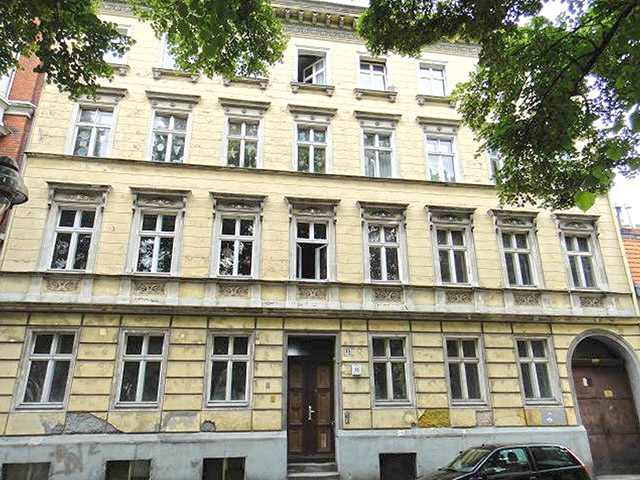 Berlin Spandau - Commercial and residential building - TissoT Real estate - Sales purchase transactions investments revenues properties