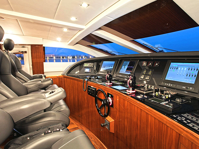 Yacht Arno Leopard 34 TissoT Immobilien Schweiz
