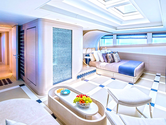 Yacht ISA Philmx TissoT Immobiliare